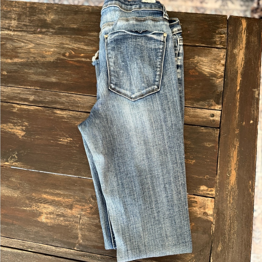 Almost Famous Blue Ankle Cropped Jeans with Vintage Wash